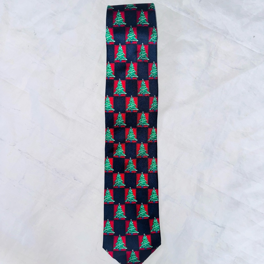 NOS Vintage Men’s Belk ‘Tis The Season Christmas Tree Theme 100% Silk Neck Tie
